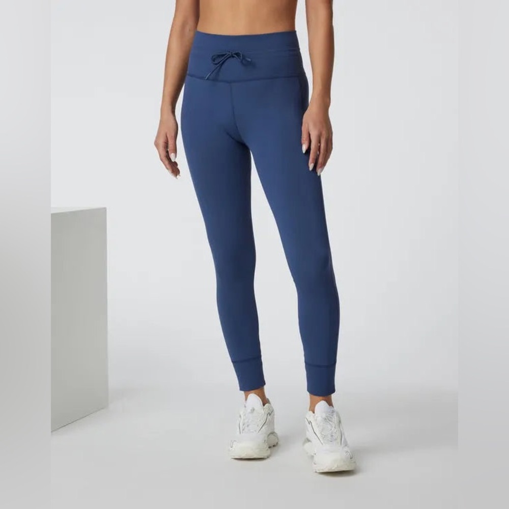 NWT Vuori Daily 7/8 Legging French Blue XL‎